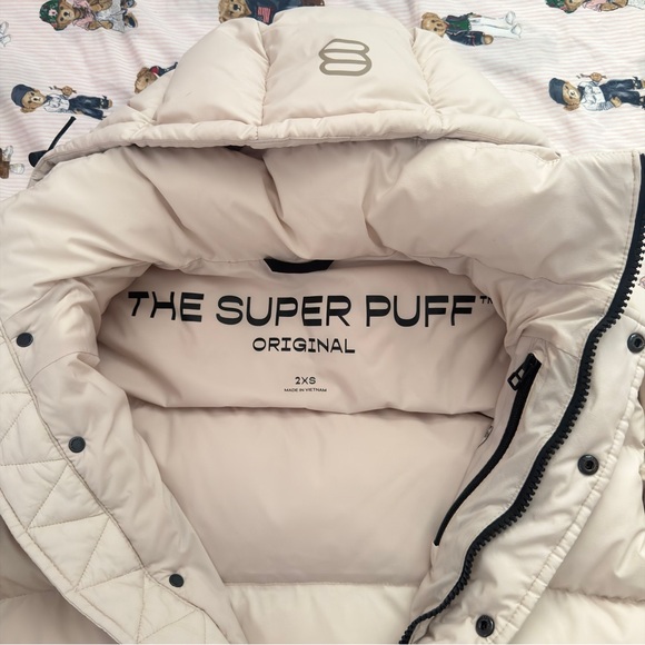 Aritzia Superpuff in Matte Pearl - Picture 4 of 4